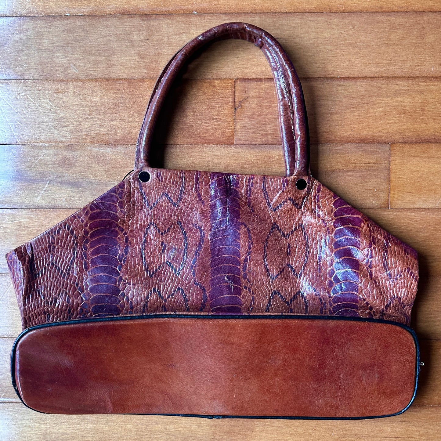 Brown Leather Snake Skin Pattern Embossed Purse