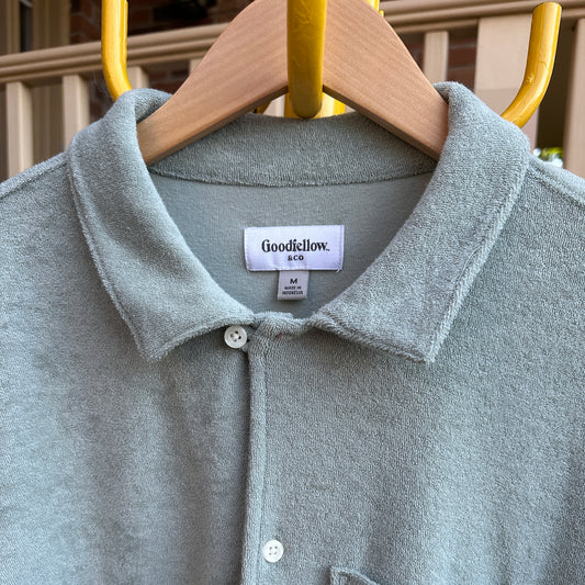 Good Fellow and Co Sage Towel Button Down, M - Cherry Buzz