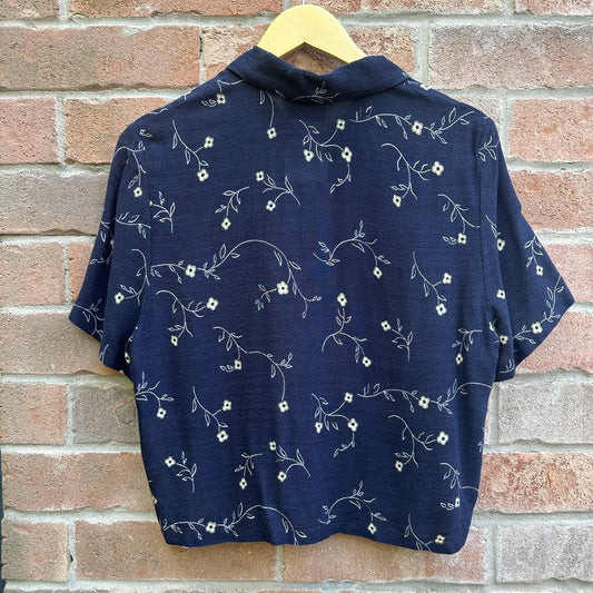 Floral Cropped Short Sleeve Button Up, M