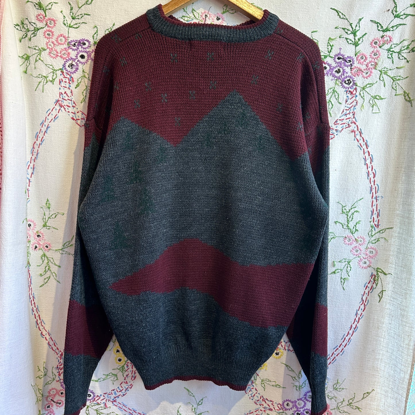 Knit Sweater with Embroidered Bear, M
