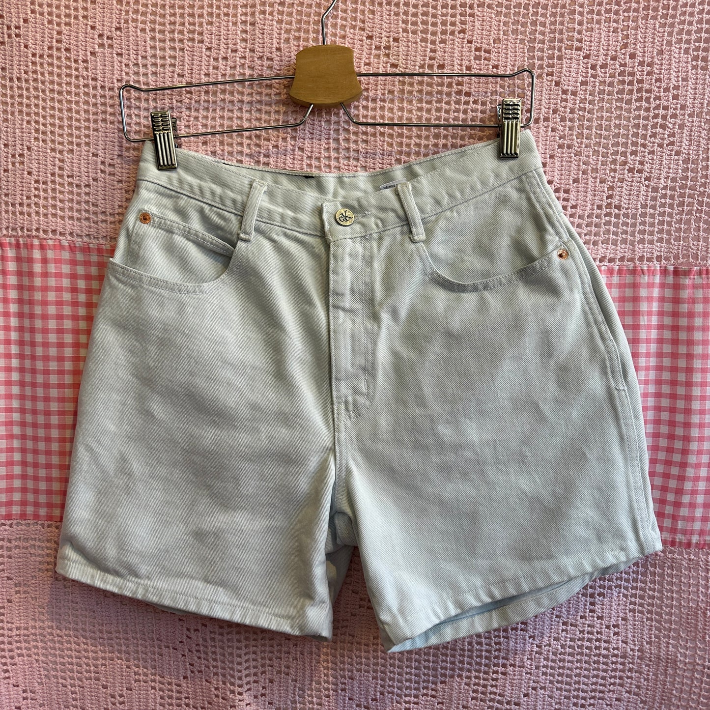 Calvin Klein White Bermuda Shorts, 27"