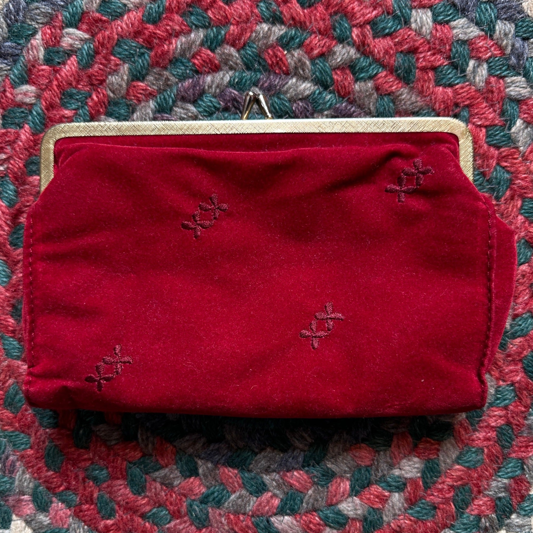 Red deals purse canada