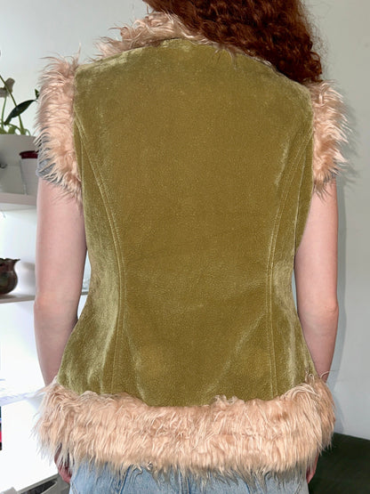 Zoe Basic Green Faux Fur Vest, S - Cherry Buzz