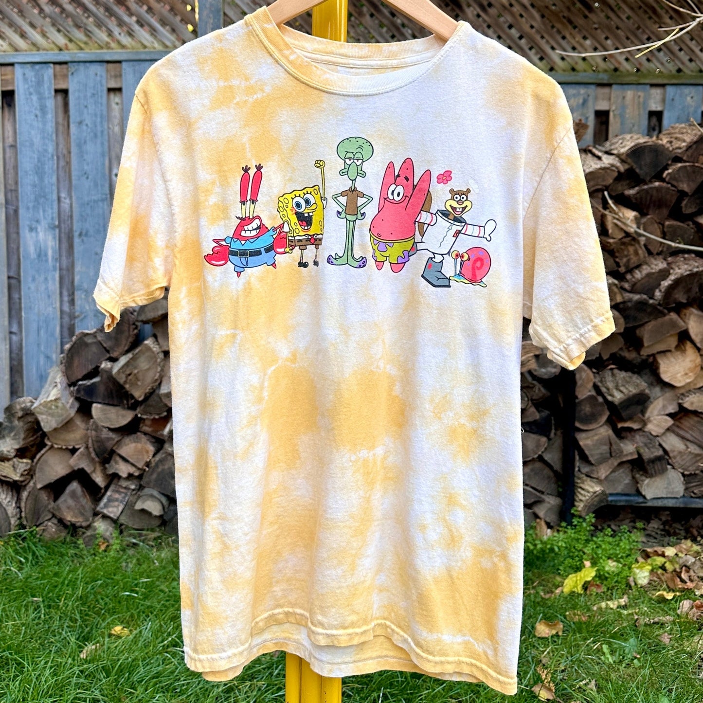 Sponge Bob Graphic T-Shirt, M - Cherry Buzz