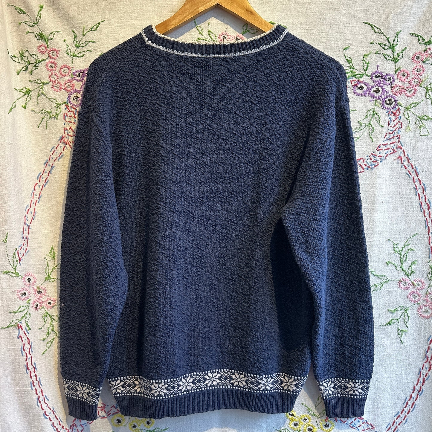 Northern Reflections Polar Bear Sweater, M