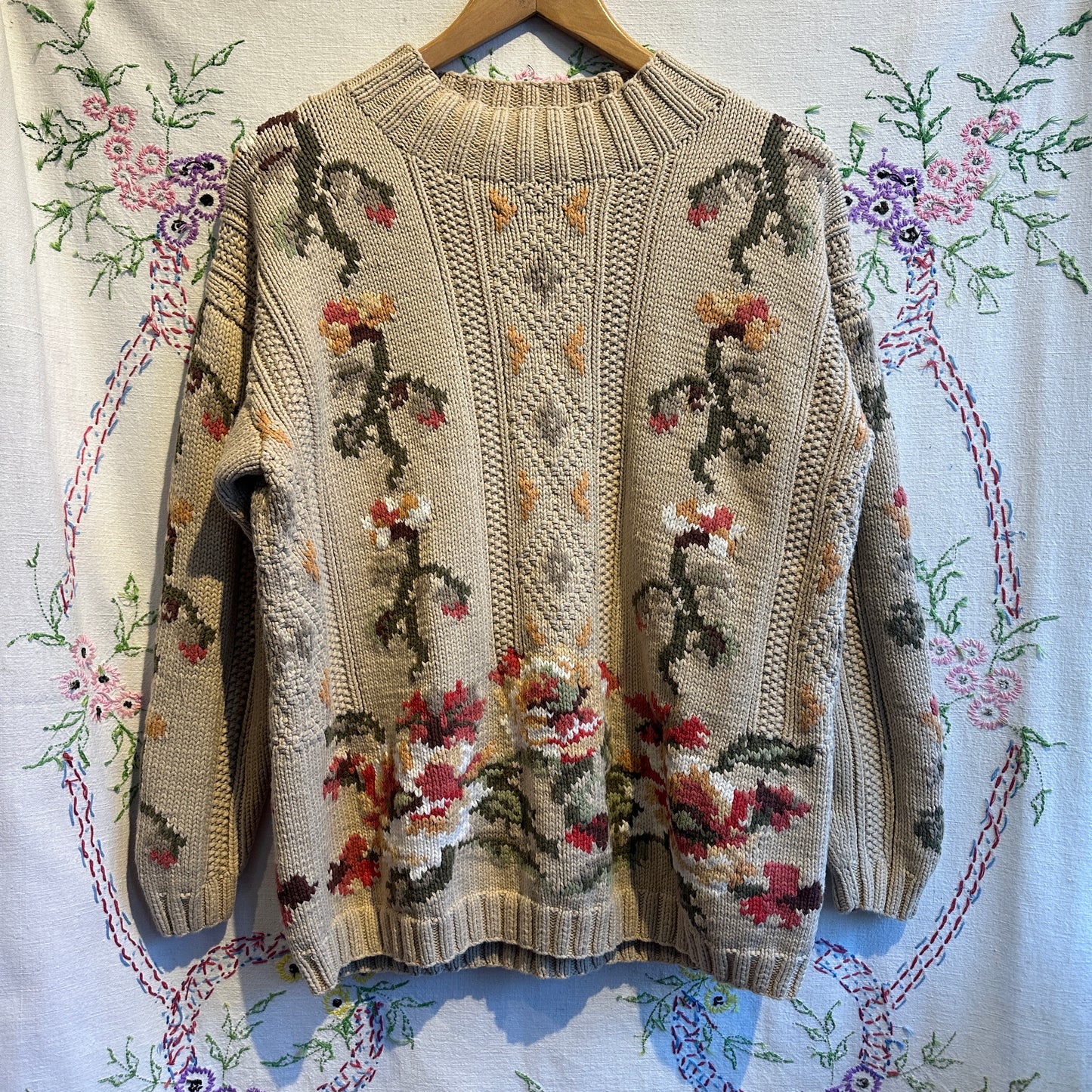 Knit Cream Floral Sweater, M