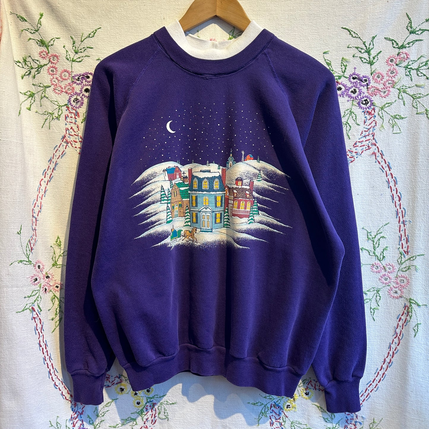 Christmas Village Sweater, M