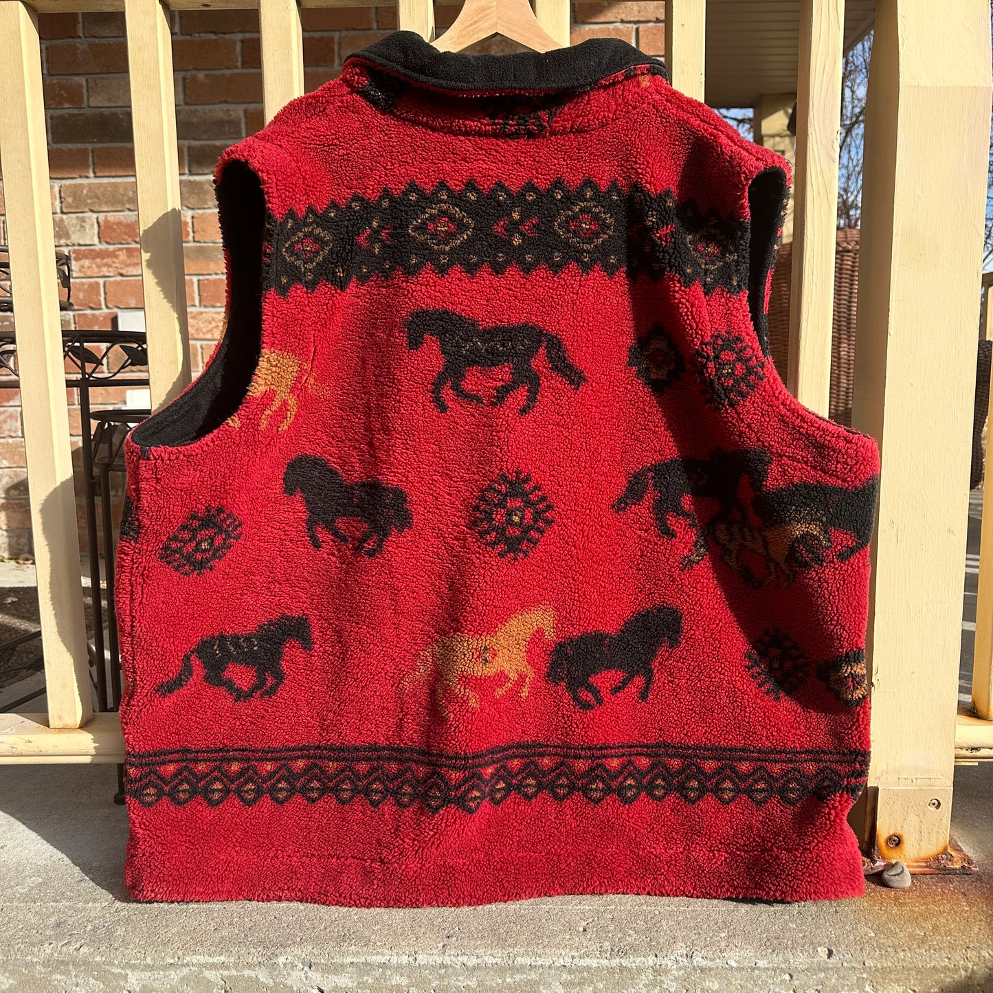 Fleece Vest with Horses, XXXL