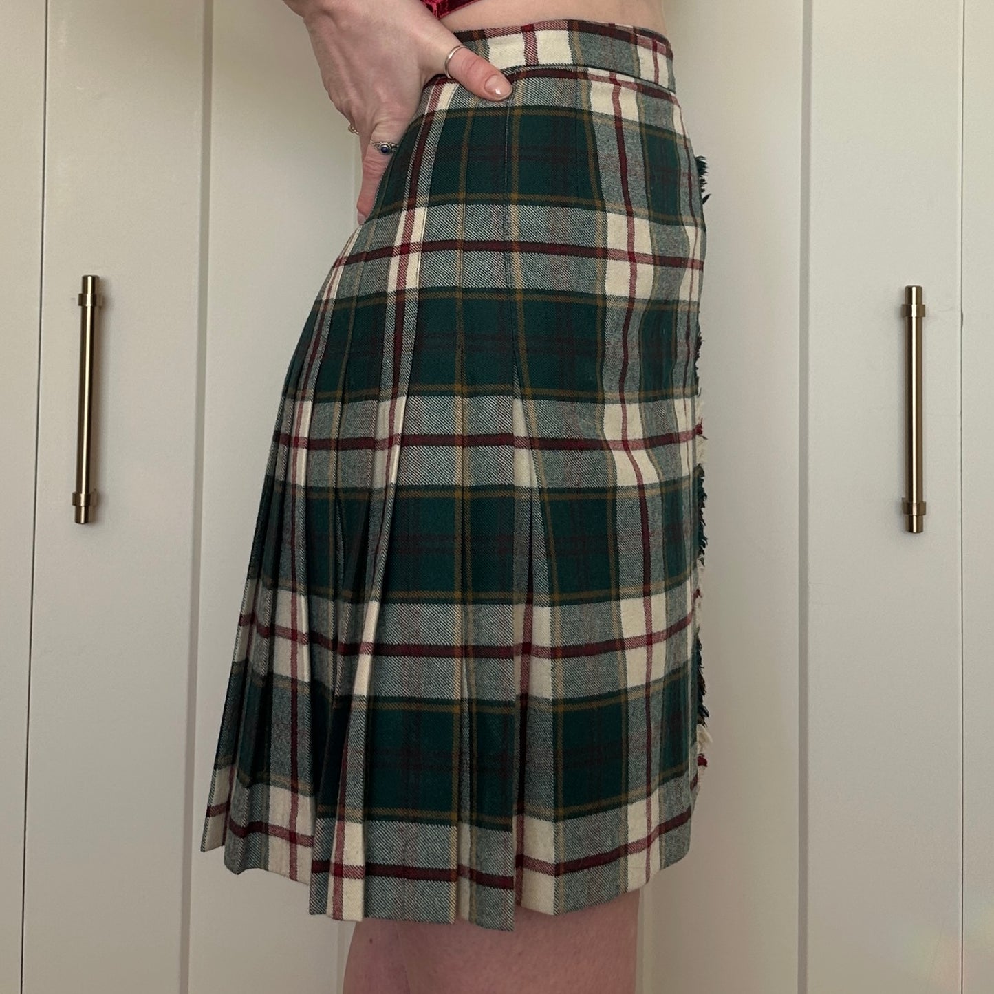 Highland Queen Green and Cream Plaid Kilt, XS
