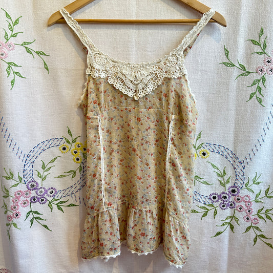 Floral and Lace Beige Top, L