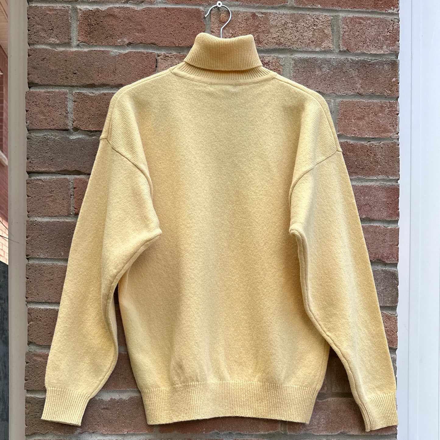 Giordano Butter Yellow Wool Turtle Neck, L