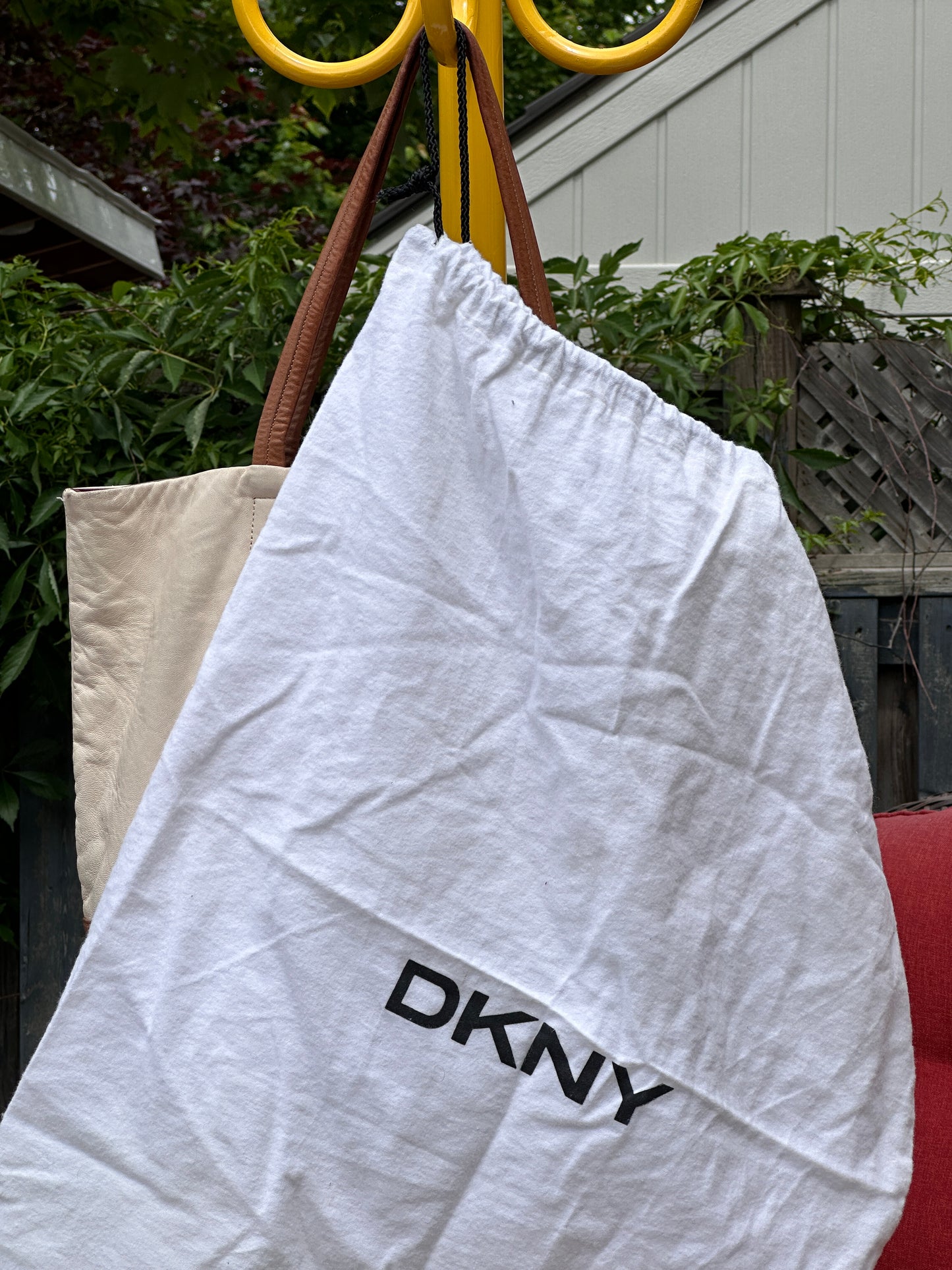 DKNY White Leather Purse - Purse - Cherry Buzz