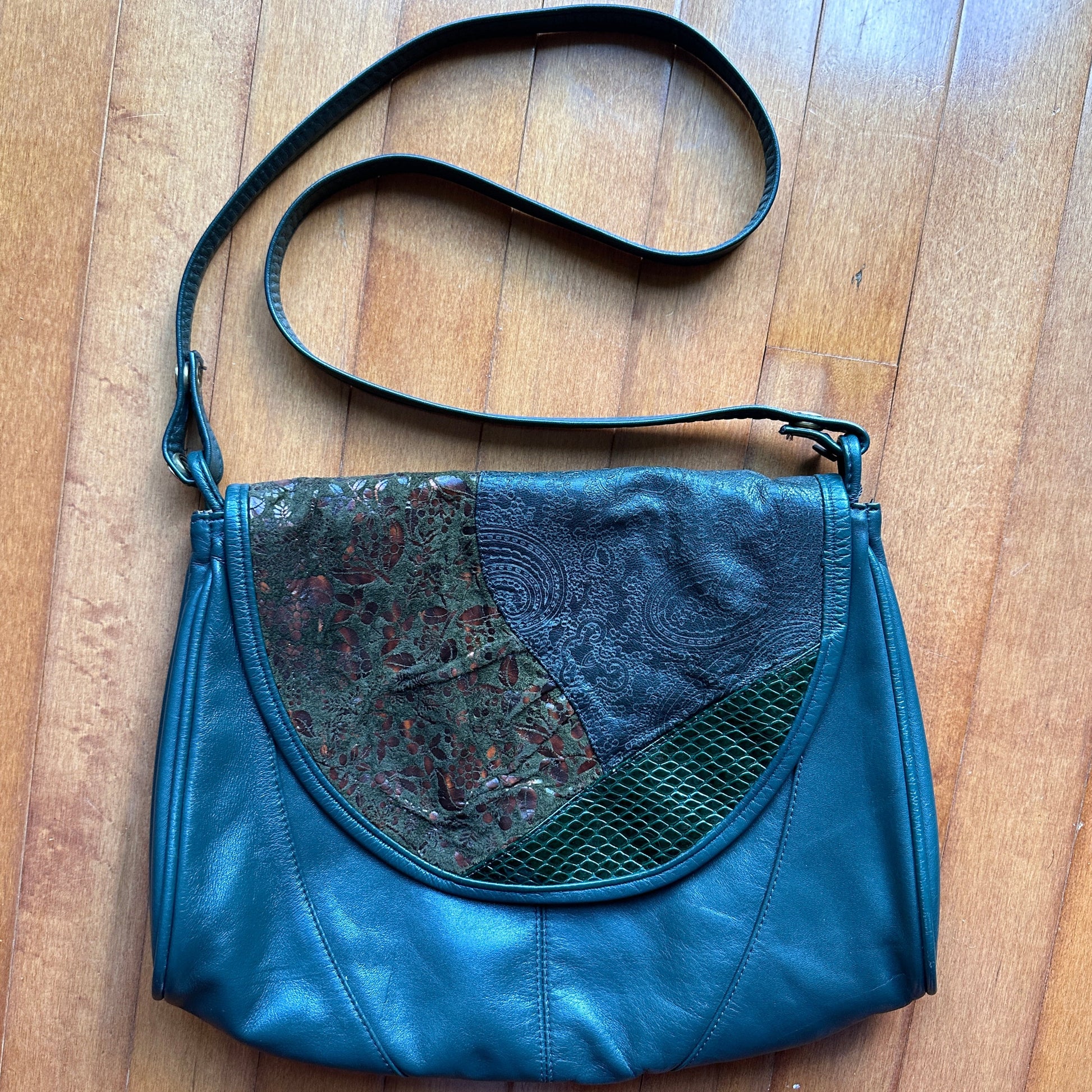 Green Leather Side Bag - Purse - Cherry Buzz