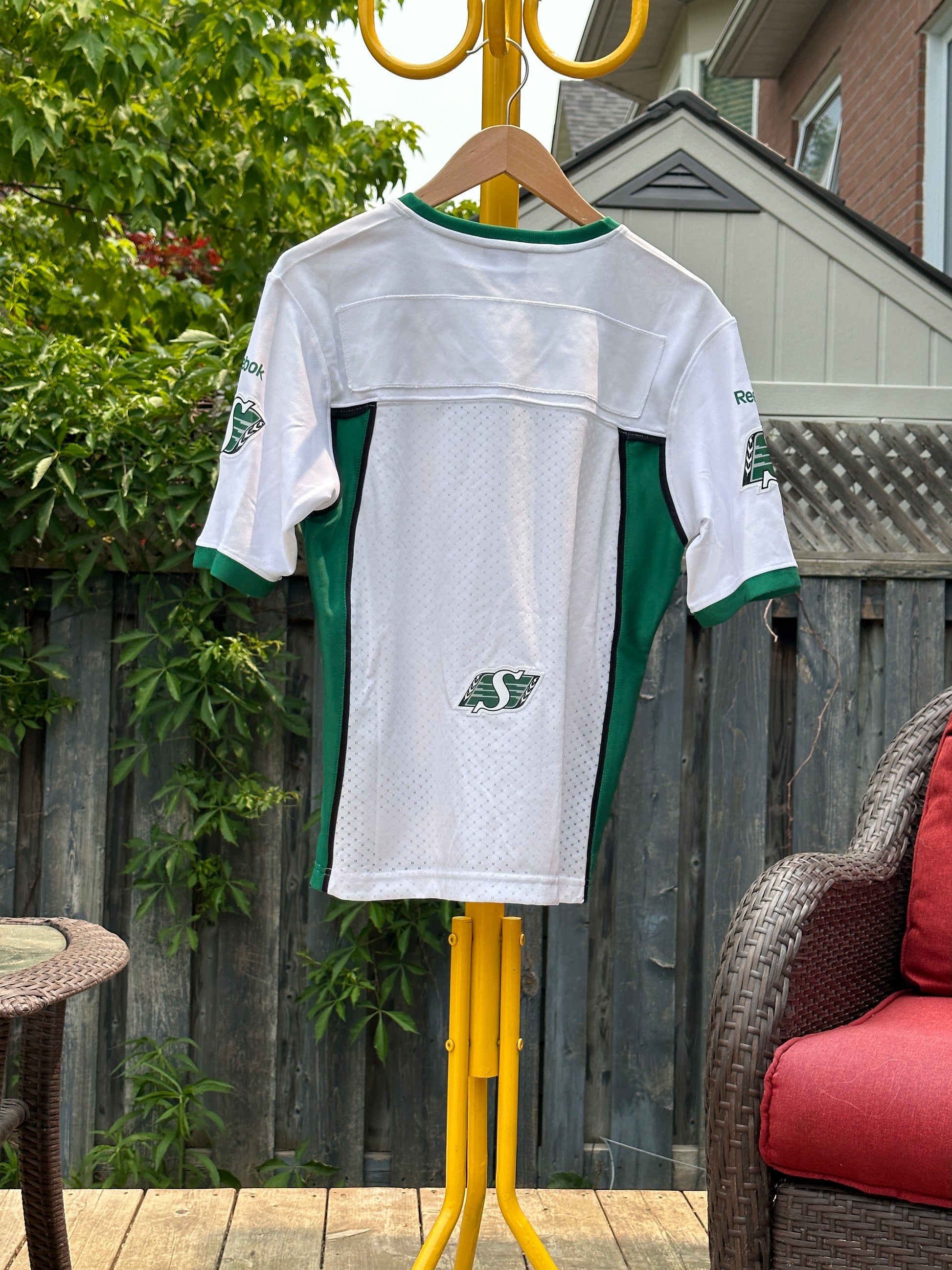 CFL Saskatchewan Jersey, M - Shirt - Cherry Buzz