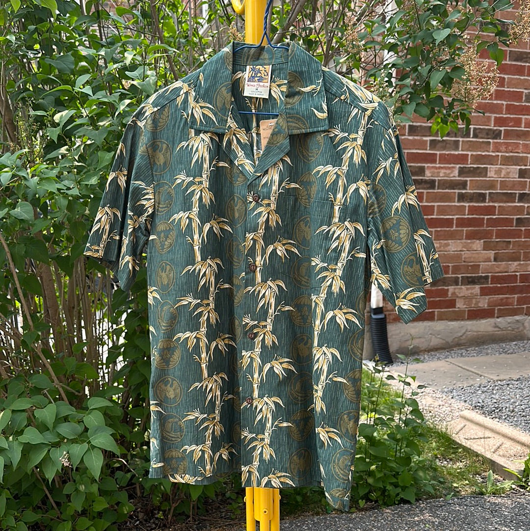 Winnie Fashion Green Hawaiian Shirt, M - Button Down - Cherry Buzz