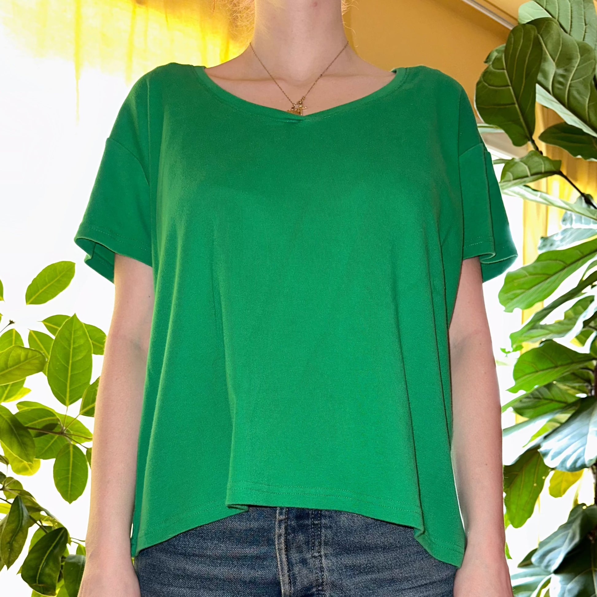 Mossimo Green T-Shirt, XL - T-Shirt - Cherry Buzz